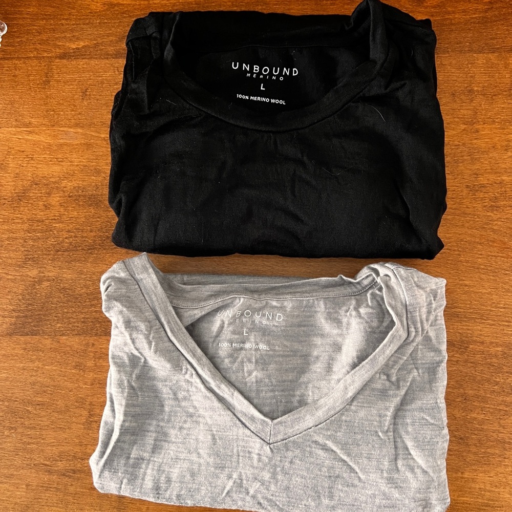 Unbound Merino Men's Black and Gray Short Sleeve Tees